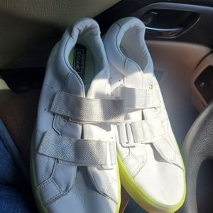 Adidas Sleek Sneaker